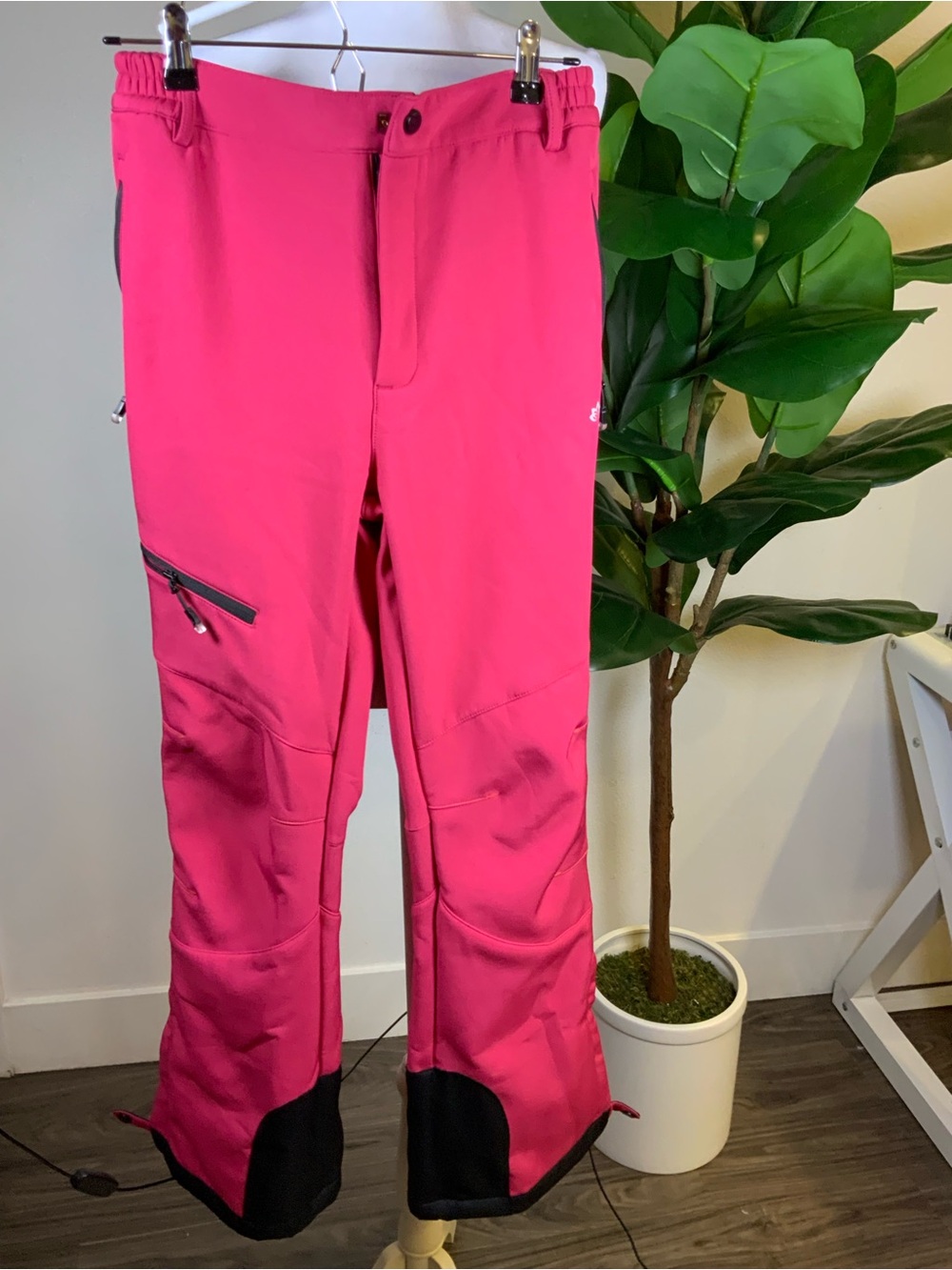 HEATHYOGA Women’s Bright Pink Snow Jogger Pants